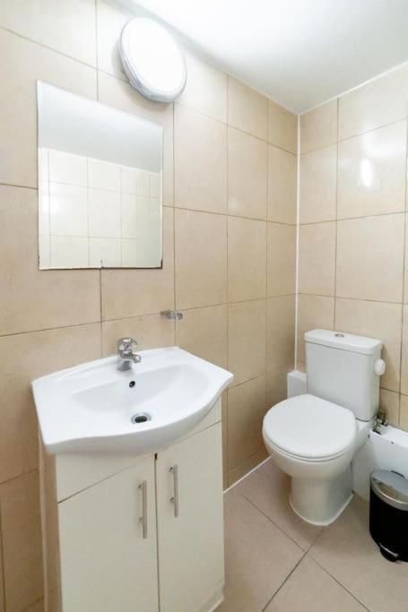 2 Bedroom Apartment London Exterior foto
